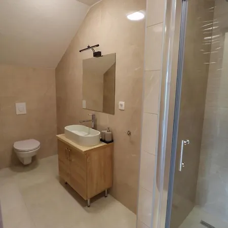 Tadic And By The Shore Of Rama * Prozor