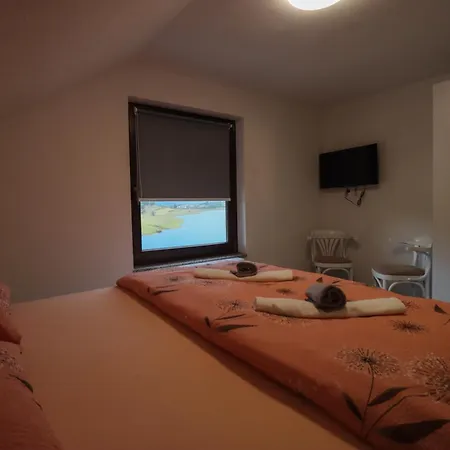 Apartment Tadic And By The Shore Of Rama Prozor