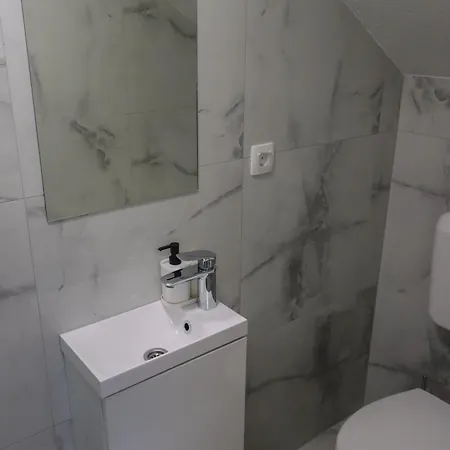 Tadic And By The Shore Of Rama Apartment