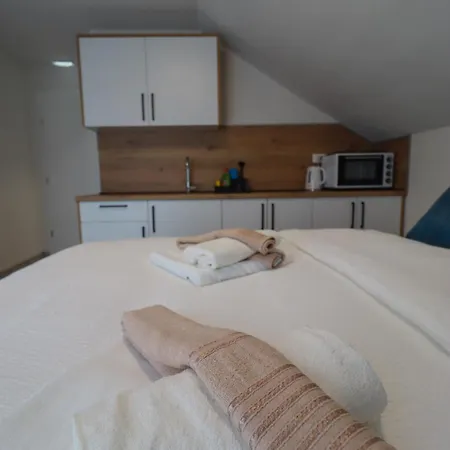 Tadic And By The Shore Of Rama Appartement