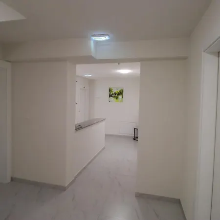 Tadic And By The Shore Of Rama Apartment *