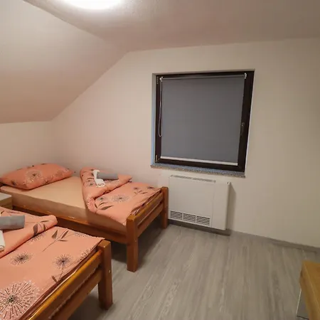 Apartment Tadic And By The Shore Of Rama