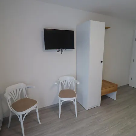 Apartment Tadic And By The Shore Of Rama