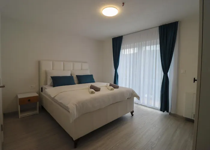 Tadic And By The Shore Of Rama شقة