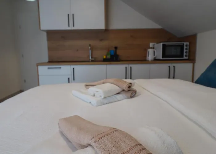 Tadic And By The Shore Of Rama شقة