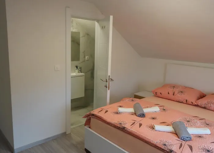 Tadic And By The Shore Of Rama شقة *