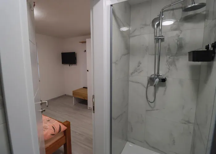 Tadic And By The Shore Of Rama شقة