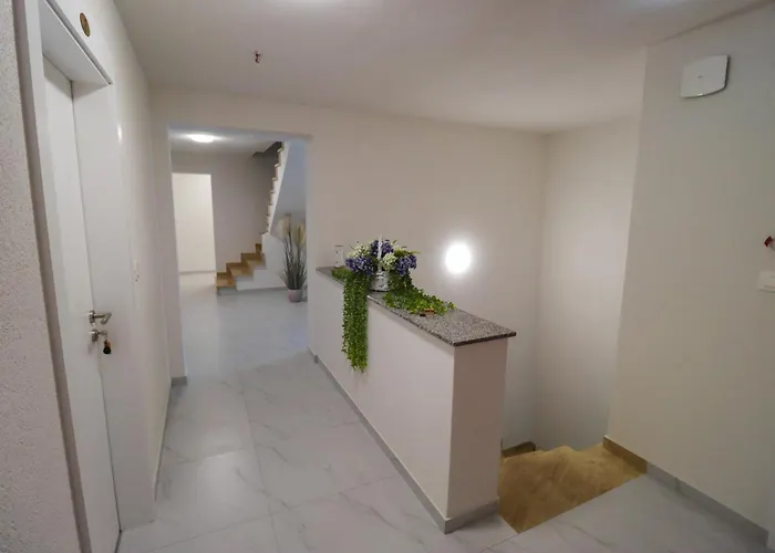 Tadic And By The Shore Of Rama شقة *